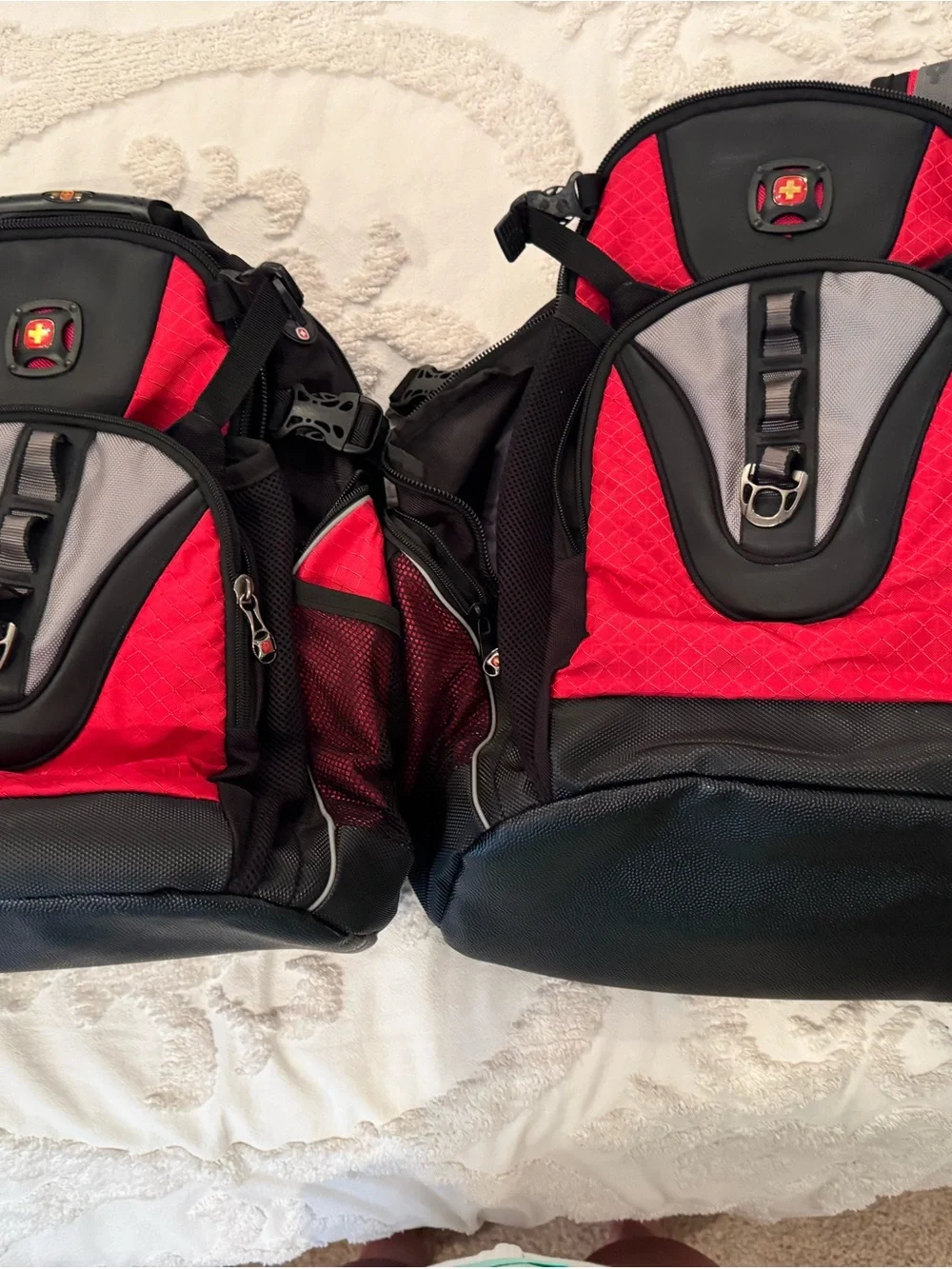 🎒 SwissGear Tech Travel & Laptop Backpack – Red & Black: Two Available